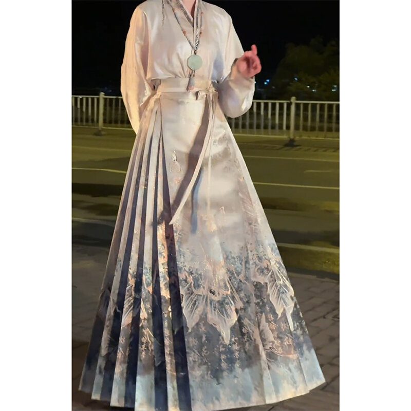Новая юбка в китайском стиле с изображением лошади для женщин на весну 2024, новый стиль ханьфу для ежедневных поездок, может быть сопряжён с топом