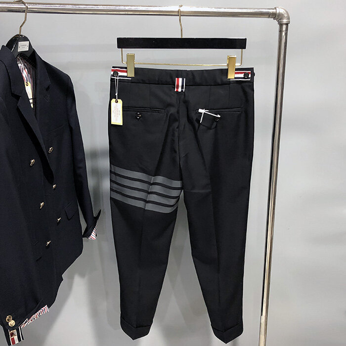 Setelan jaket crop pendek empat garis, setelan jaket kasual pemuda gaya Korea kualitas tinggi