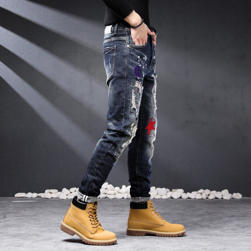 Calça Jeans rasgada de elástico masculino, bordado remendado, calça hip hop, moda de rua retrô, azul escuro, designer