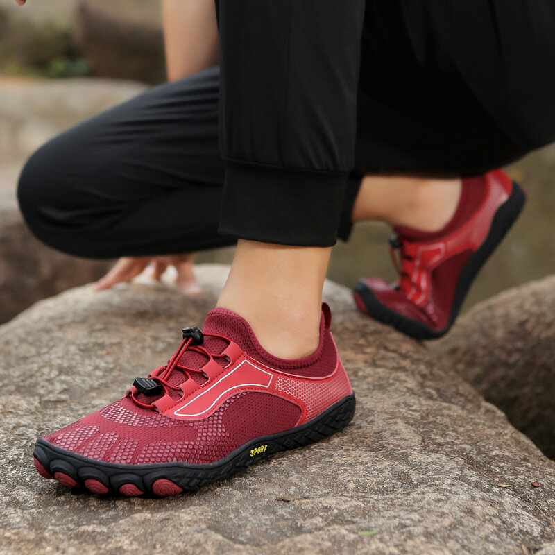 Zapatos de agua antideslizantes para hombre y mujer, zapatillas descalzas para vadear, zapatos de agua para natación en la playa, zapatos de pesca para hombre, nuevo modelo 2024