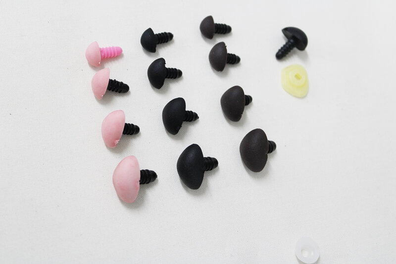 20pcs/lot  new maskaszem 12mm 15mm 18mm 20mm SOFT Triangle safety nose with washe for diy plush doll  color size option