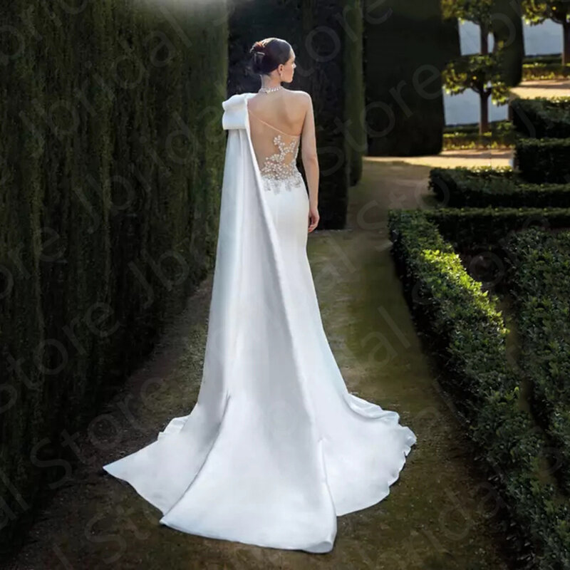 ชุดแต่งงานนางเงือกสีขาวสง่างามชุดเจ้าสาวแขนยาวเปิดไหล่ข้างเดียวเย็บติดด้านหลังภาพลวงตา