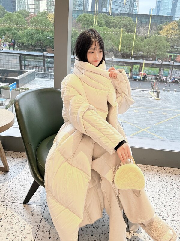 Winter New Loose Fashion Loose Mid-Length Large Quilt White Duck Down Jacket for Women