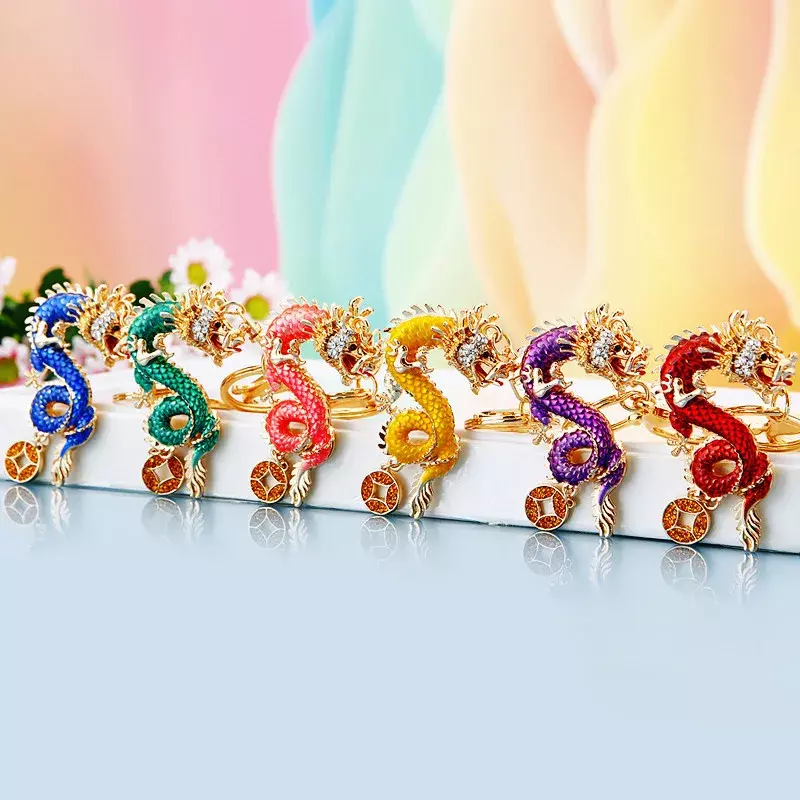 Брелок для ключей с китайским драконом, инкрустированный бриллиантами, в металлическом корпусе, с изображением знаков зодиака, для мужчин и женщин, для сумок, Красные Подвески, праздничный подарок