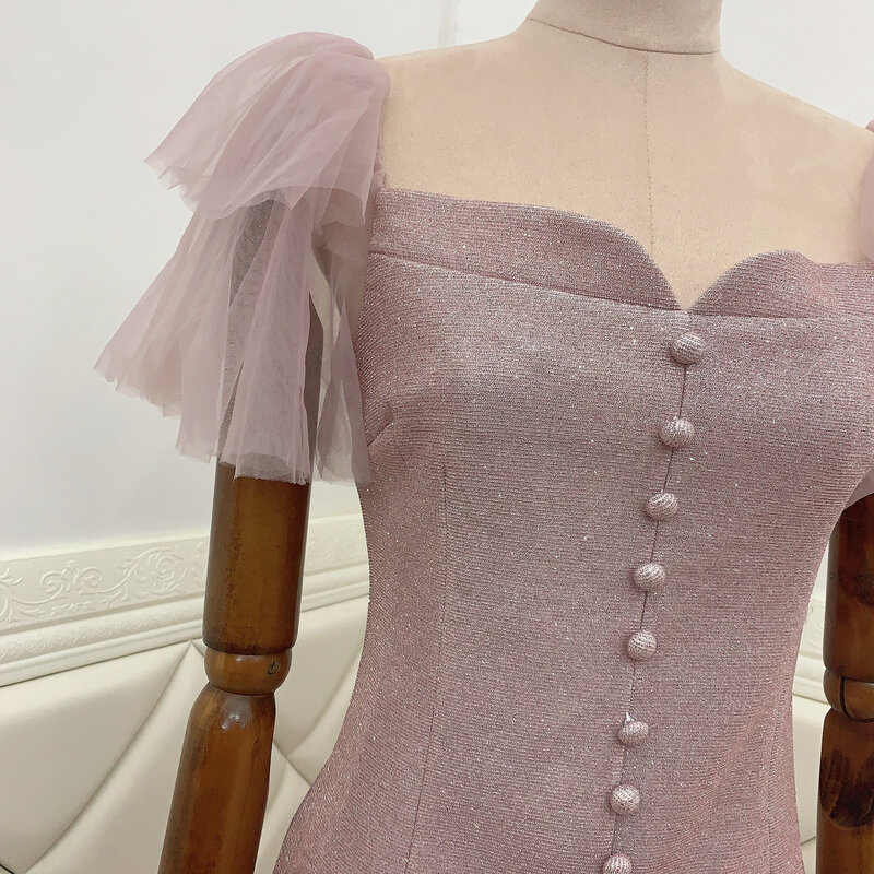 새로운 하나의 어깨 숙녀 기질 드레스 슬림 핑크 싱글 브레스트 작은 드레스 달콤한 스타일