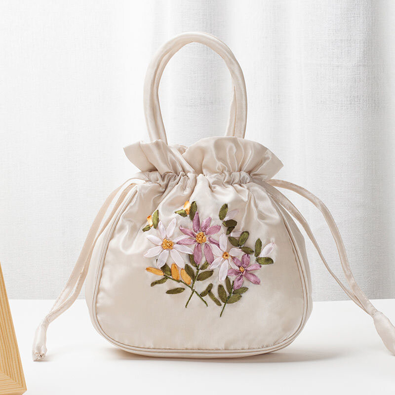 女性のための花柄の刺繍が施された小さなハンドバッグ,木製のバケツとトップハンドル付きのバッグ,ヴィンテージスタイル,サマーコレクション