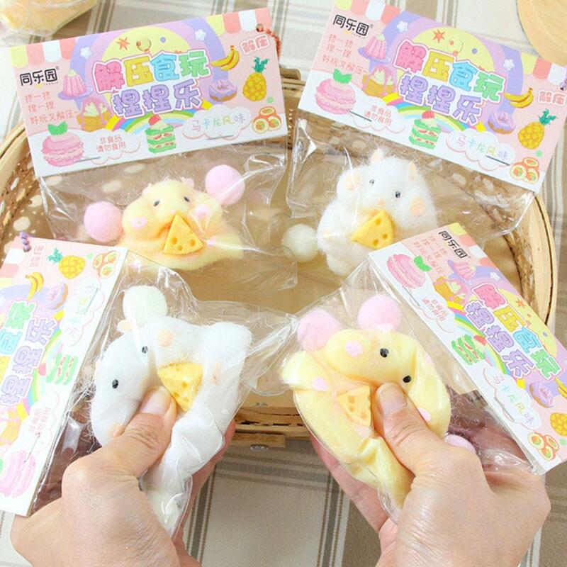 Cute Hamster、Waffles Squeeze Toy Silicone Pinch Decompression Toy For Kids Gift 1PCS