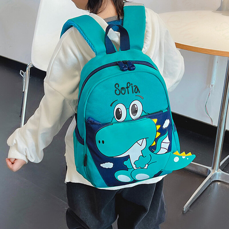 Новинка 2023, рюкзак для детского сада с персонализированным именем, милый рюкзак с мультипликационным динозавром, индивидуальные подарочные сумки для детского дня