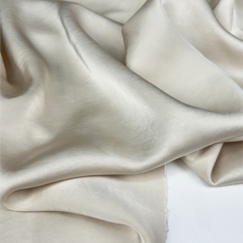 Tessuto per camicie in raso liscio e setoso Casual in Crepe di acetato su entrambi i lati