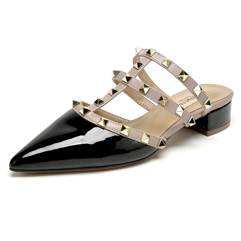 Pointed rivet sandals for women wearing thick heeled sandals for summer outings, high-end slacker shoes, sheepskin wrapped half