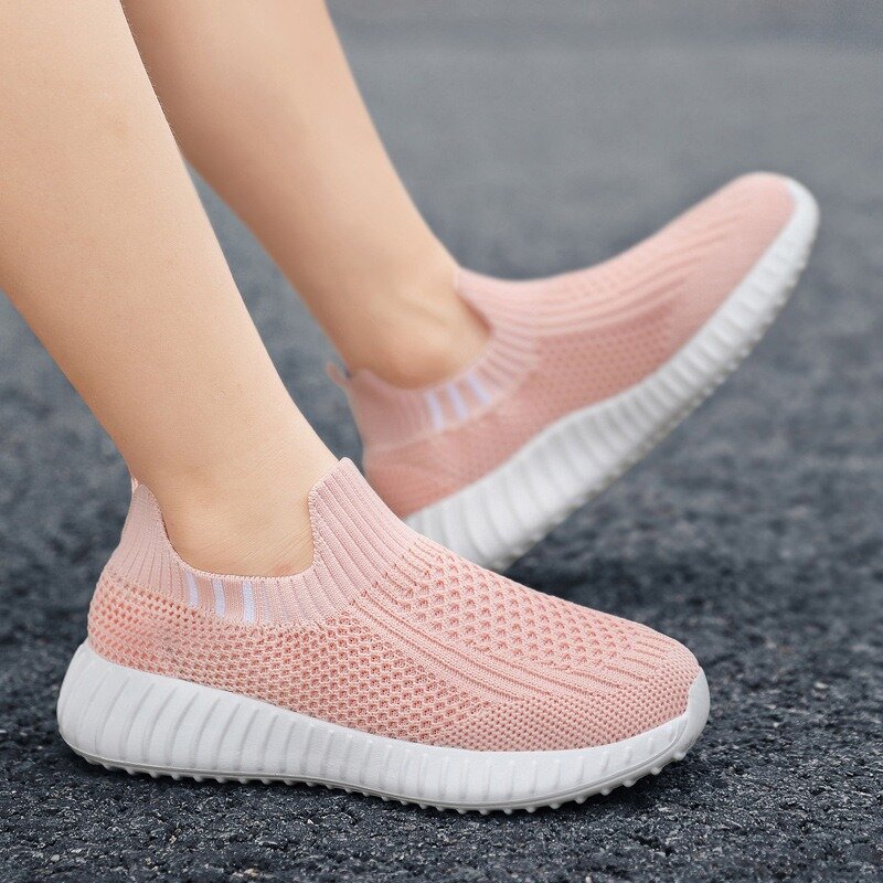 Детская спортивная обувь для мальчиков Новинка Лето 2024 Мужские дышащие кроссовки сетчатые белые