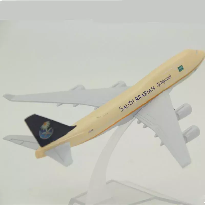 Finished Alloy Simulation Aircraft Model, Static Collectible Toy Gift, 1:400 Scale, Saudi B747, 16cm, Original