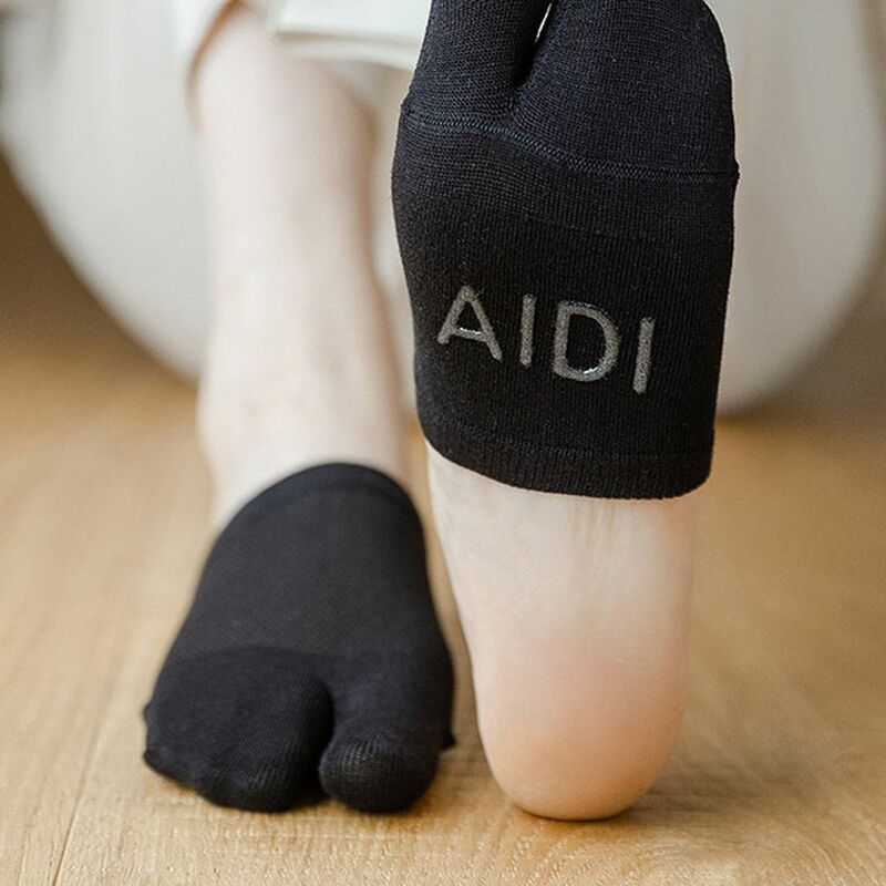 Носки женские сетчатые до середины ладони, простые милые невидимые носки конфетных цветов, с разрезом, с двумя пальцами, летние чулочно-носочные изделия