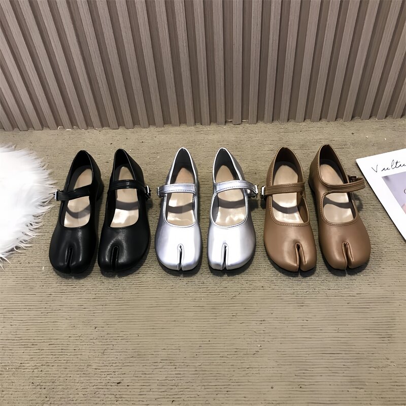 Pig trotters-Zapatos con punta dividida para mujer, zapatillas retro Mary Jane de estilo occidental, zapatos de ballet con hebilla de una línea, novedad de 2024