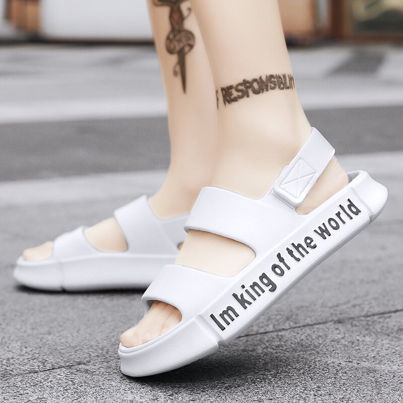 Mode neue Männer Sandalen Strand Clogs Outdoor bequeme weiche Hausschuhe Herren Freizeit schuhe Gartens chuhe Herren Strands andalen