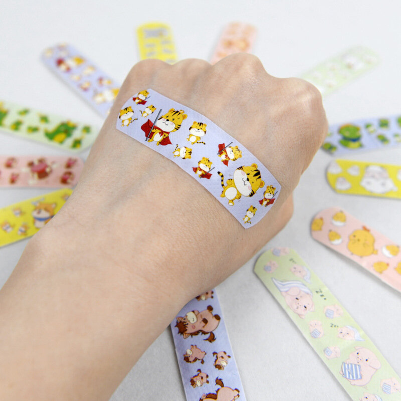 120pcs/set Cartoon Kawaii Band Aid Round Strip Shape Available Plasters First Aid Wound Dressing Patch Adhesive Woundplast Tape
