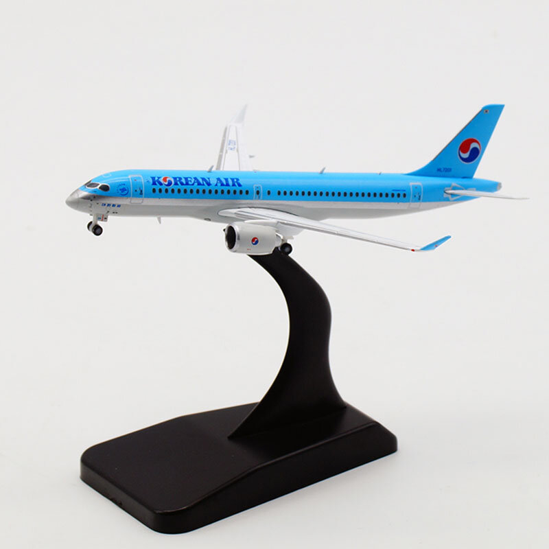 Korean Air CS300 Civil Aviation Airliner Alloy & Plastic Model 1:400 Scale Diecast Toy Gift Collection Simulation Display