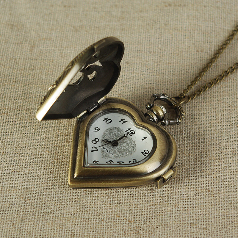 Vintage Bronze Heart Shape Design Pendant Quartz Pocket Watch with Necklace Chain Leisure Men's Gift Clock Accessories