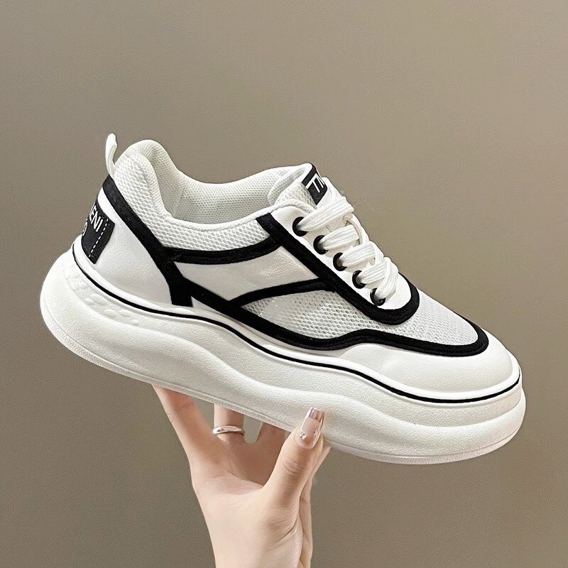 Sapatos brancos respiráveis para mulheres, sapatos brancos finos, sola fina, malha com saia, sapatos de tabuleiro esportivo, novo, verão, 2024
