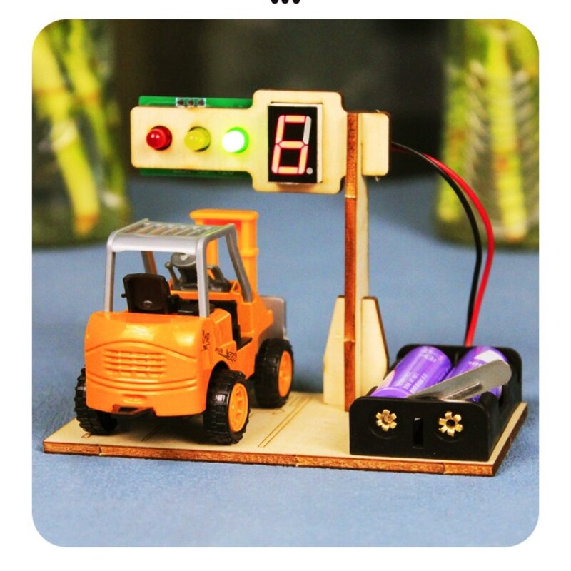 Wooden Traffic Signal Model Craft Intelligence DIY Toy Science Experiment Educational Handmade Material Children's Day