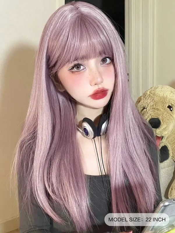 Parrucche sintetiche viola chiaro Pinky da 22 pollici con parrucca per capelli lisci naturali lunghi Bang per le donne Lolita resistente al calore Cosplay quotidiano