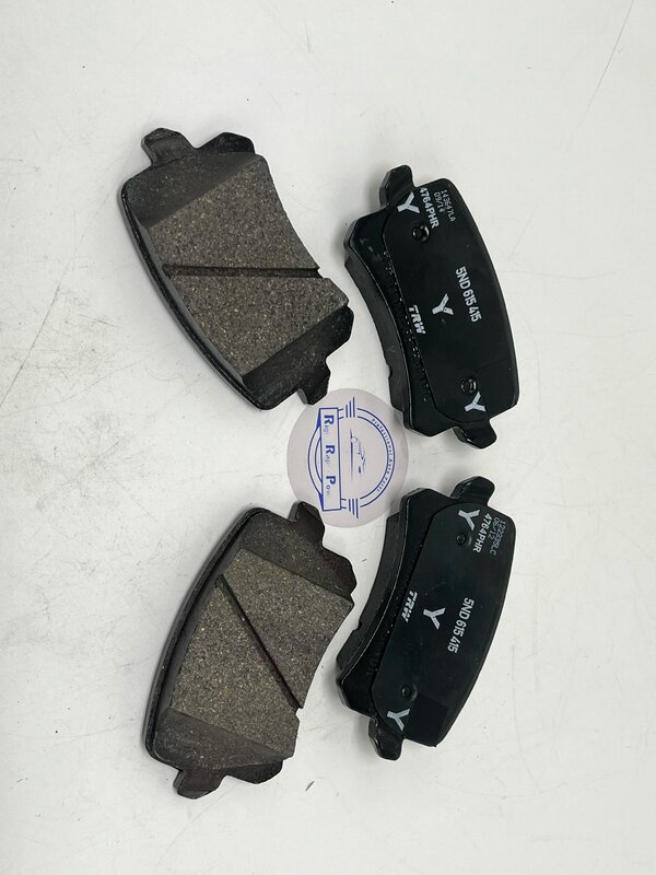 A set Rear brake pads For Audi Q3 A6 S6 VW Sharan Tiguan Passat Magotan 5ND698451 3C0698451F 3C0698451E