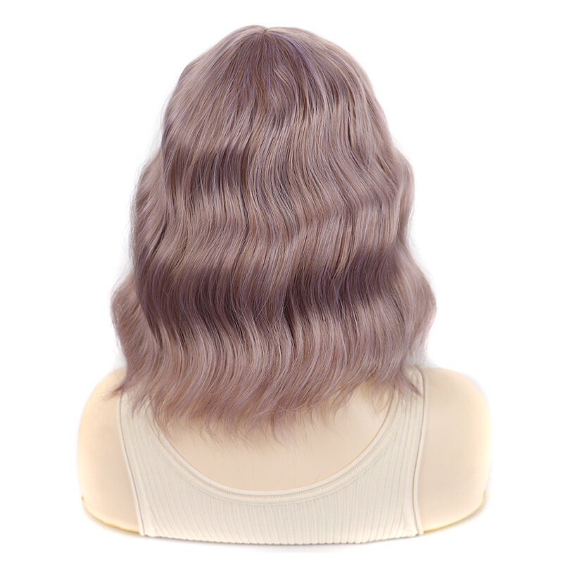 女性用のさまざまな色の人工毛ウィッグ,短いウェーブのかかった髪,ふわふわのフリンジ,中程度の高さ,天然素材