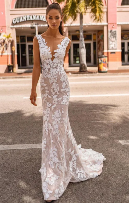 Othray пляжное стильное свадебное платье с глубоким вырезом и открытой спиной, изготовленное на заказ аппликационное кружевное свадебное платье со шлейфом без рукавов с юбкой-годе 2024