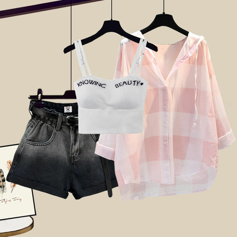 Ensemble trois pièces élégant pour femme, short teint à la mode, chemise à carreaux crème solaire, soutien-gorge rose, pantalon, tenues d'été, survêtement, 2023