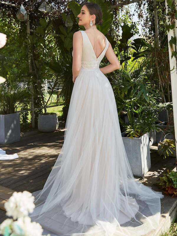 Платье Свадебное ТРАПЕЦИЕВИДНОЕ без рукавов, с глубоким V-образным вырезом и открытой спиной