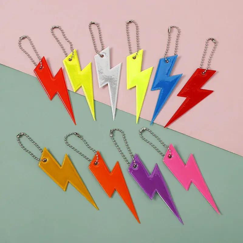 Lightning Vorm Reflecterende Sleutelhanger Hoge Zichtbaarheid Hanger Creatieve Zakken Strip Ornamenten Volwassen Kinderen Veiligheid Reflector Gadget