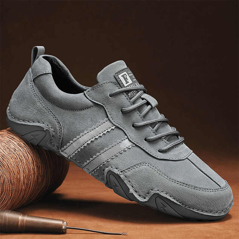 New Men Casual Shoes Fashion Leather Men Sneakers Outdoor Walking Shoes Lightweight Lace-Up Flat Men's Driving Shoes Plus Size