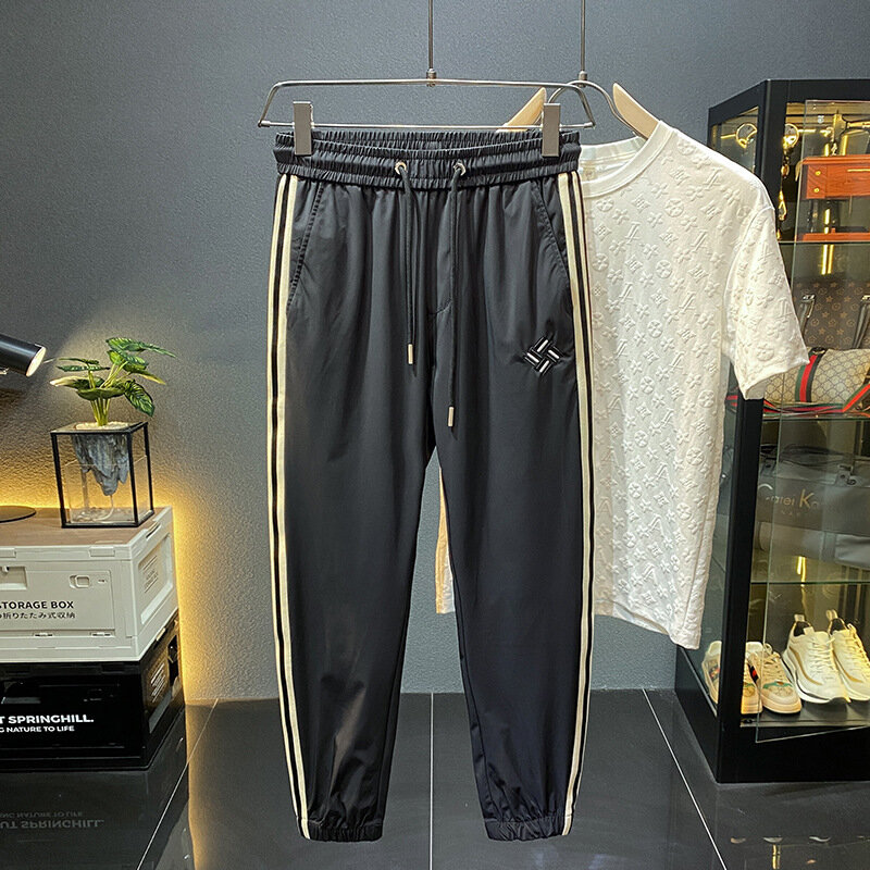 Летние ультратонкие быстросохнущие спортивные модные крутые прямые штаны из ледяного шелка с простыми боковыми линиями для мужчин, повседневные брюки