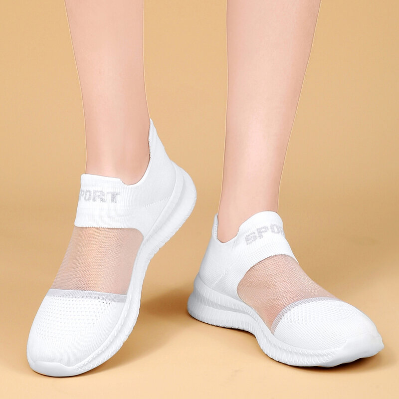 รองเท้าวิ่งสำหรับผู้หญิงรองเท้าผ้าใบกลางแจ้งใหม่รองเท้ากีฬาสีขาวกลวงรองเท้าวิ่งเบาะลมสำหรับผู้หญิง