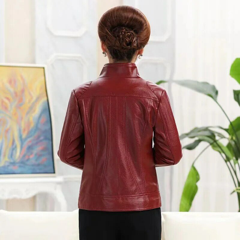 Jaket kulit PU wanita paruh baya, pakaian luar Korea ramping kulit PU, mantel baru musim semi musim gugur 2024