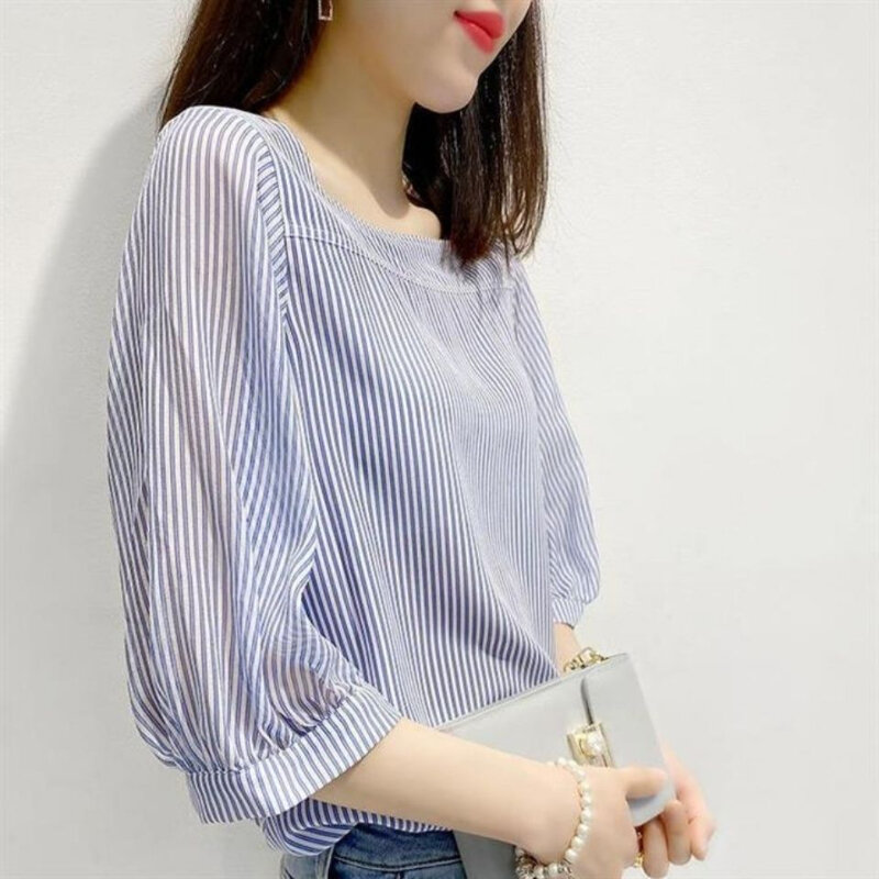 Kemeja dan blus musim panas untuk wanita, atasan garis-garis Xl Keren Y2k gaya Vintage Korea populer pakaian 2024 S
