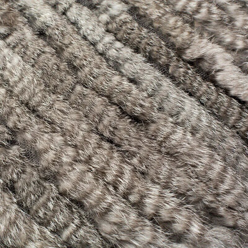 Poncho in vera pelliccia naturale mantello da donna tessuto a mano triangolo in pelliccia di coniglio Pullover mantello scialle autunno e inverno cappotto di pelliccia naturale