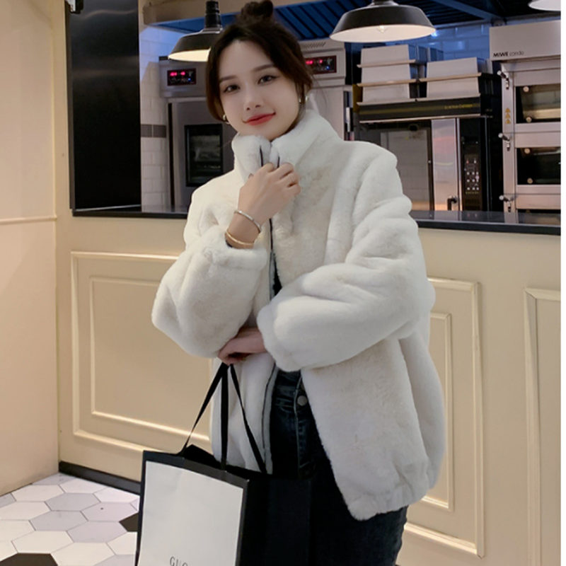 Jaket Korea musim gugur dan musim dingin wanita, jaket bulu imitasi Mink hangat saku longgar berlubang elegan tempramen 2022