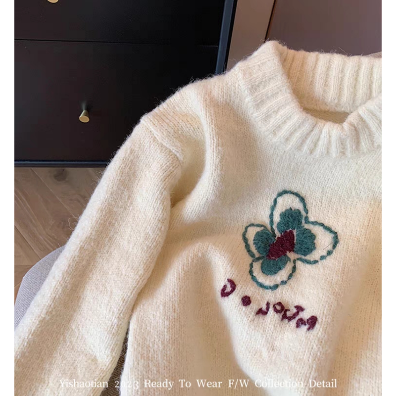 Women's Clothing White Knitting Sweater Embroidery Long Sleeves Cashmere Vintage Casual Fashion Baggy Ladies Spring Tops
