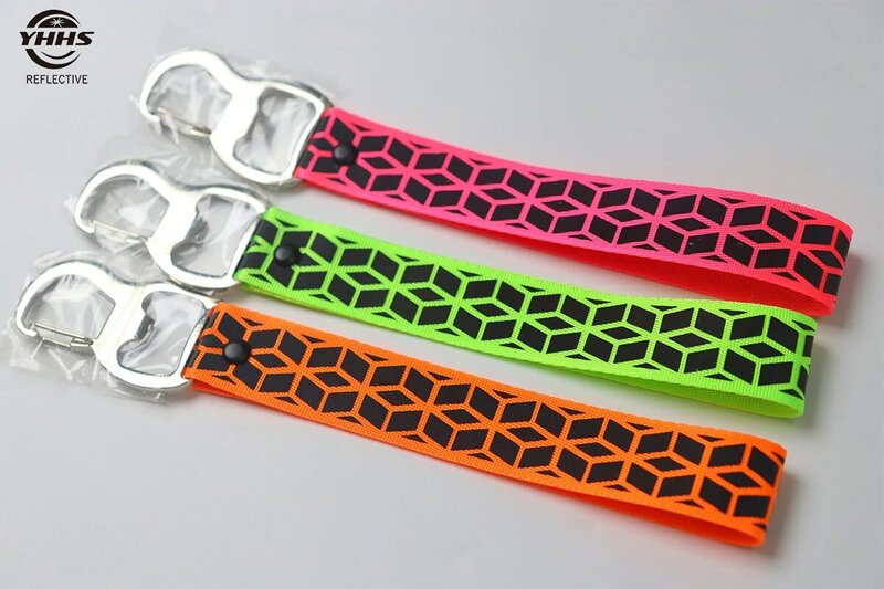 Black Multifunctional High Visibility Keychains Rainbow Reflective Beer Buckle for Travel Safety Practical Pendant