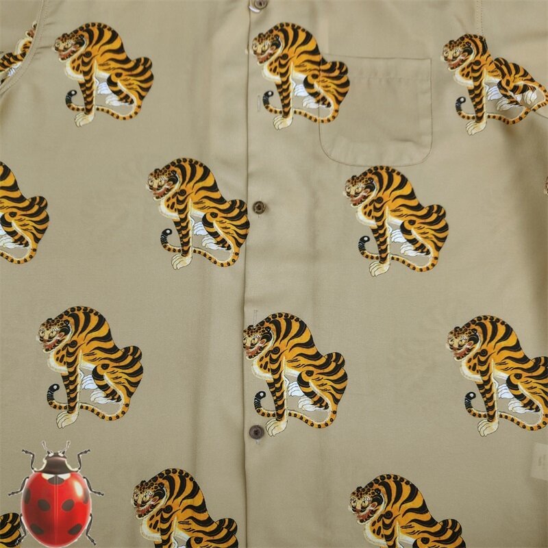 Camisa estampada tigre de cintura arqueada masculina e feminina, preta, streetwear cáqui, manga curta casual, alta qualidade, Havaí, Y2k, 2024