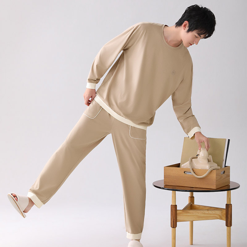 ชุดนอนผ้าฝ้ายคอกลมสำหรับผู้ชายชุดชุดนอนแฟชั่นแบบเรียบง่ายกางเกงขายาวทรงหลวมสำหรับฤดูใบไม้ผลิ-ฤดูใบไม้ร่วง