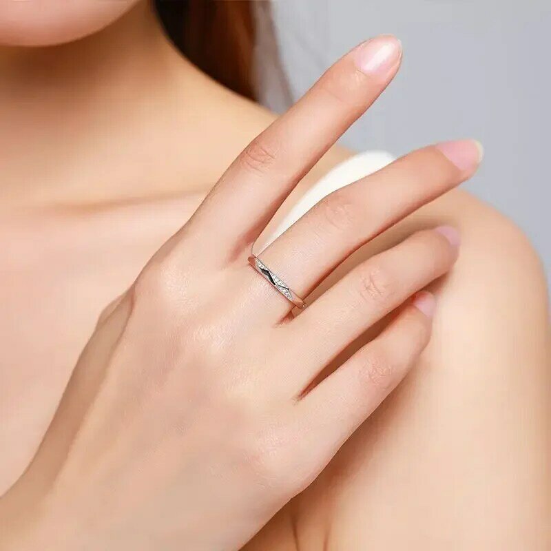 S925 خاتم فضة إسترليني للنساء ، عصري ومتعدد الاستخدامات ، ماس متخصص ، تصميم إنستغرام ، ثلاثي