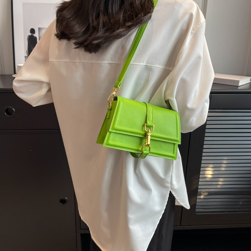 Дизайнерская сумка через плечо для женщин, новинка 2024, однотонная сумка через плечо из искусственной кожи, модная мини-сумка для телефона, кошелек