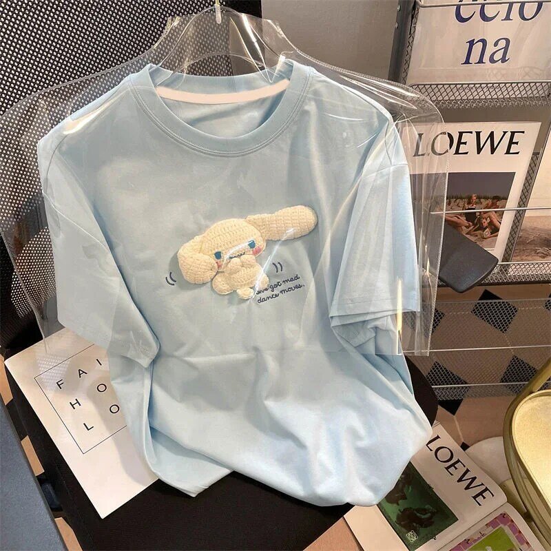 T-shirt de dessin animé mignon pour femmes, Cinnamorolls Kawaii At, mode d'été, conception originale d'étudiant, vêtements de carillon bleu clair, nouveau