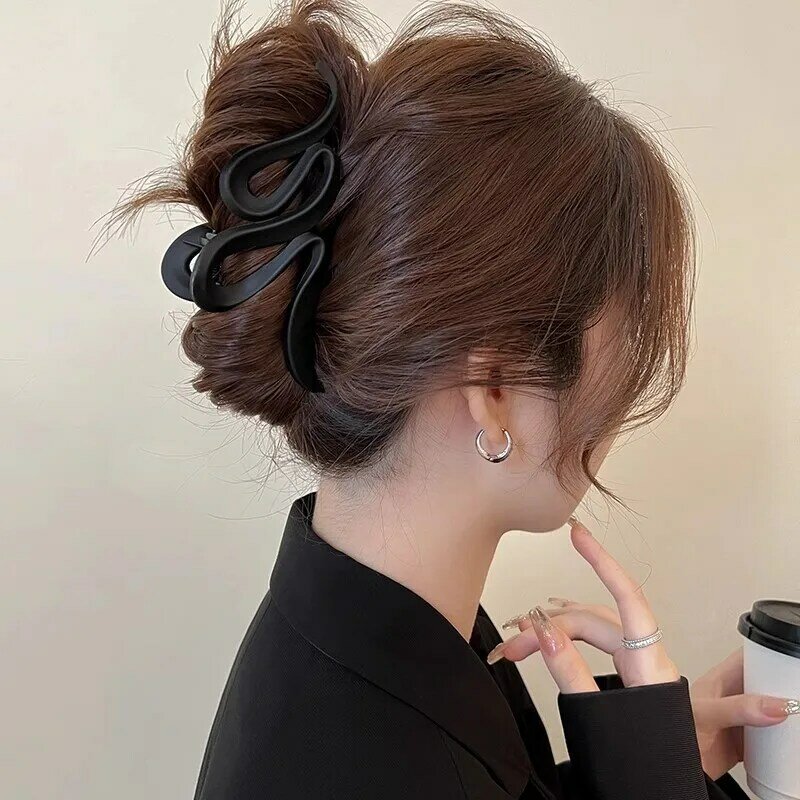 13cm Acrylic Hair Clips For Women Hairpin Matte Wave Hair Claw Clip Hair Accessories Girls Headwear 4 Colors