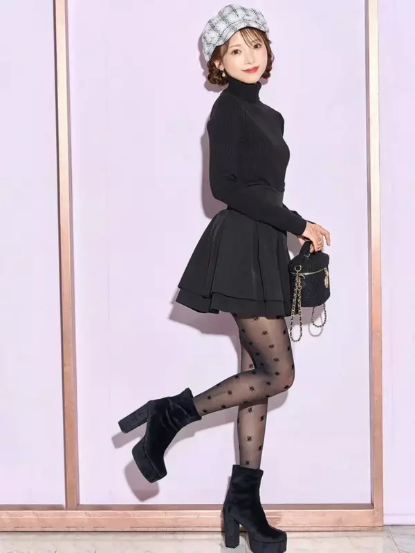 Japanese Style Simple Woman Radian Waistline Slimming Leg-Shaping Short Black Skirt for Women Streetwear Woman Culottes Skirts