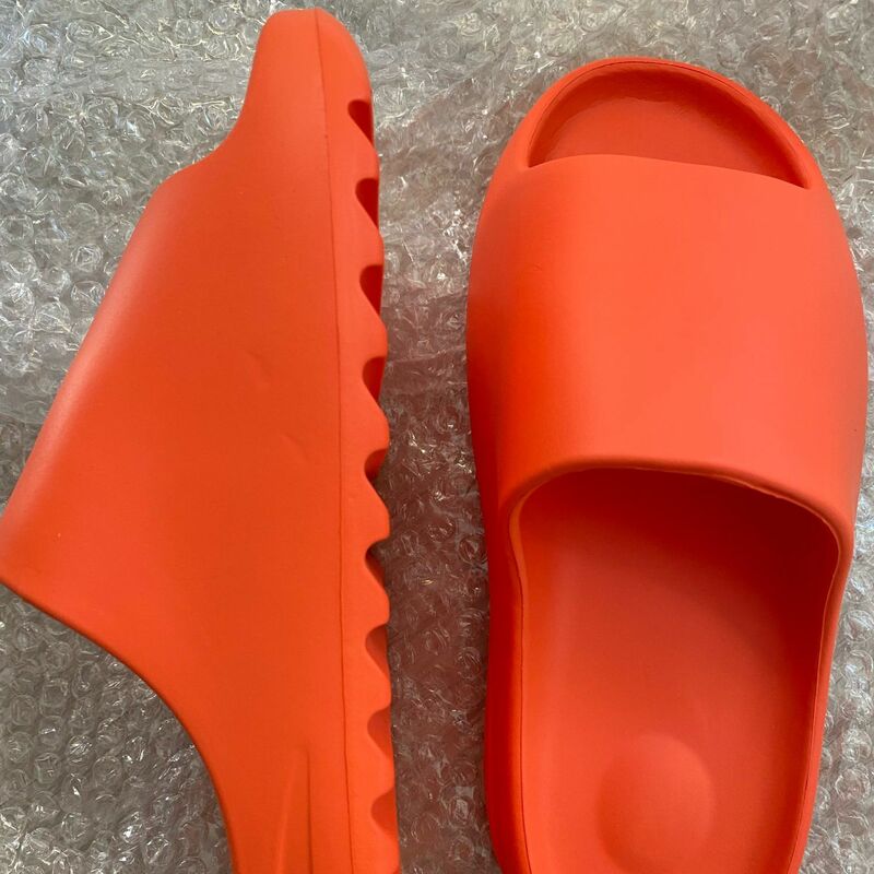 Sandal Awan Platform Tebal Wanita Sandal Geser Sol Lembut Eva Pantai Musim Panas Sepatu Anti-selip Kamar Mandi Dalam Ruangan Pria Santai
