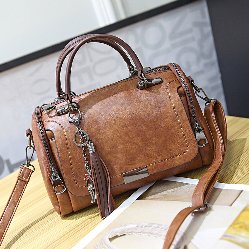 Nuova borsa grande capacità a tracolla moda Versatile borsa a tracolla nappa per donna Messenger di alta qualità Classicstyle di lusso
