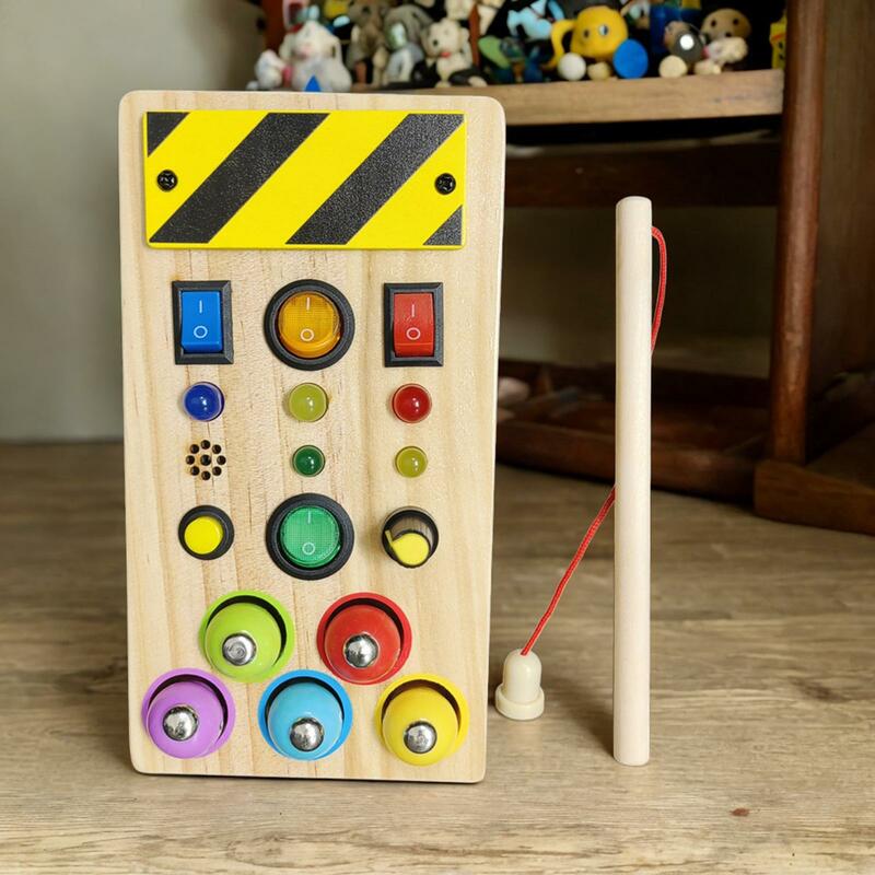 Montessori Busy Board com luzes para meninos e meninas, Busy Board Switch, brinquedo de madeira para viagens, brinquedo do carro, atividades pré-escolares